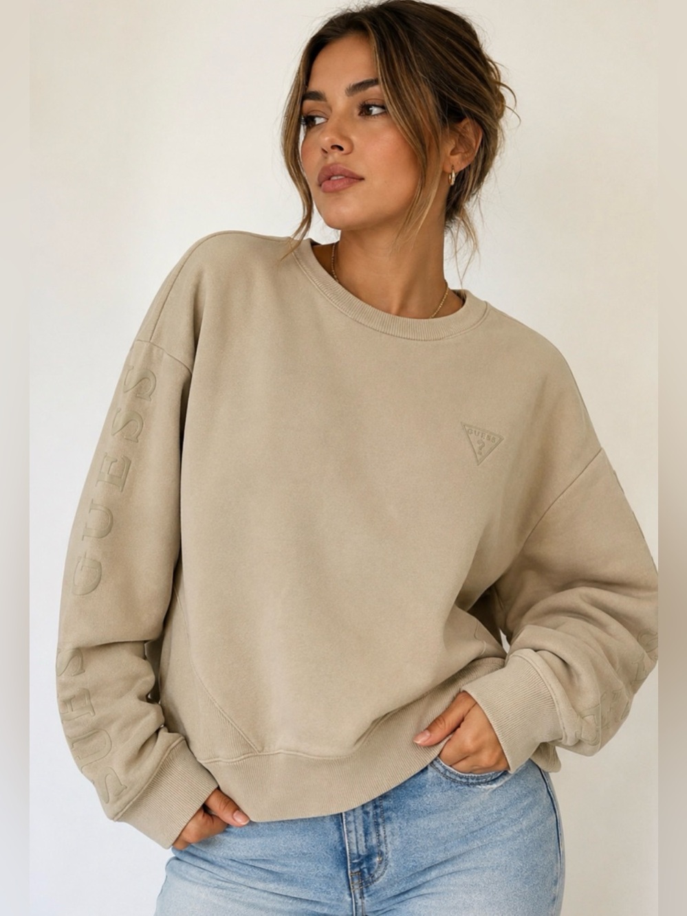 GUESS Beige Tonal Logo Crewneck Sweatshirt Y2K Style Women’s M